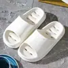 Pantuflas de baño de EVA, sandalias de ducha, huecas, drenaje de agua, suela gruesa, antideslizantes, para playa, interior, hogar, baño de mujer, para hombre
