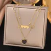 [Collar + Pulsera] Estilo Francés Ins de Lujo Accesible Cadena para Clavícula de Corazón Estilo Dulce Collar de Acero de Titanio con Borla de Corazón de Melocotón para Mujer
