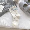 Calcetines de Lana de Punta Popular en Internet Calcetines para Mujer de Dibujos Animados Tridimensionales con Bola de Pelo Calcetines Finos de Verano Estilo Japonés Lindo de Lunares Calcetines Medios
