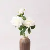 Flor de rosa de seda francesa de 3 cabezas suave, arreglo floral de firma de boda de nicho, decoración suave para jarrón de sala de té con flores artificiales