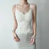 Nuevo estilo de principios de otoño, camisola de encaje cepillado con delicado ribete de encaje, elástica y no restrictiva, copa fija estilo francés, longitud media 6882