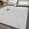Transfronterizo Clase A masaje sensación refrescante frijol frío seda de hielo alfombrilla juego de tres piezas lavable a máquina esencial refrescante sensación de frescura alfombrilla de seda funda de cama