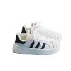 Zapatos de Lona con Cabeza de Concha para Niños 2026 Otoño Nuevos Transpirables Zapatos para Niñas Zapatos Deportivos para Niños Estilo Primavera y Otoño Zapatos Blancos Pequeños
