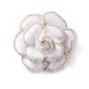 Broche de Camélia Pérola Retrô Europeu e Americano Fivela de Toalha de Seda de Metal para Mulheres com Strass Broche Pequeno Fofo Acessórios de Joias