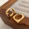 Pendientes de Aro Dorados Cuadrados para Mujer Otoño e Invierno Exquisito Temperamento Combinan con Todo Hebilla de Oreja Aro de Oreja Lujo Ligero Gama Alta Pendientes Geométricos