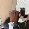 Bolsa Saco Versátil Moda Retro Maillard Feminina 2026 Nova Outono Nicho Trabalho Diário Ombro Único Transversal
