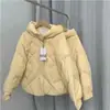 Jaqueta de Algodão Pão Ano 2026 Moda Versátil Temperamento Leite Suave Feminino Inverno Novo Solto com Capuz Tendência