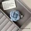Pasador de Camelia Azul Lazo Francés Nuevo Verano 2025 Pinza Lateral Pasador de Flor Dulce Adorno para el Cabello para Mujeres