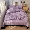 Juego de ropa de cama vintage de cuatro piezas estilo francés de terciopelo de leche con colcha, sábana acolchada de franela de doble cara engrosada para invierno y funda de edredón