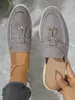 Chinelos Europeus e Americanos de Tamanho Grande para Primavera Atacado Meio Chinelos Novo Estilo Transfronteiriços Sapatos Preguiçosos Biqueira Externa 2026 Slip-ons Casuais