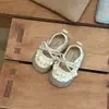 Sapatos Florais de Couro para Meninas, Novos Sapatos de Renda Princesa para Primavera e Outono para Crianças, Sapatos Individuais para Meninas Pequenas, Sapatos Anti-Impacto para Bebês Caminharem
