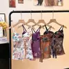 2026 Nuevo Estilo Fresco Retro con Cordones Estampado Sexy de Halter Fruncido Cuello en V Elegante Top Ajustado para Mujer