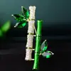 Nova Broche de Bambu Verde com Gotejamento de Óleo Estilo Cavalheiro Chinês, Elegante e Simples, Broche de Tendência Nacional Unissex de Alta Qualidade para Estilo de Deslocamento