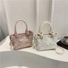Nova Bolsa Borboleta Bordada Estilo Chinês para Mulheres 2025 Primavera e Verão Novo Estilo Nacional Bolsa Balde da Moda Estilo Doce e Ocidental Bolsa Transversal