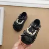 Zapatos de Cuero con Lazo de Encaje Estilo Lindo para Niñas 2026 Otoño Nueva Llegada Moda Infantil Versátil Elegantes Zapatos de Princesa Modernos