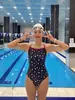 Traje de Banho Profissional de Corrida Doce Estilo Coreano para Meninas, Maiô de Peça Única Triângulo Simples de Corte Justo para Treinamento e Competição na Piscina