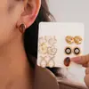Conjunto de Dez Peças de Brincos Redondos em Acrílico com Pérolas Sintéticas Incrustadas de Diamante em Formato de Flor e Triangulares com Agulha de Prata, Brincos Retro Europeus e Americanos de Luxo Leve