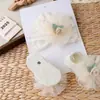 Conjunto de Gorro y Calcetines para Bebé, Delicado Encaje Indio Fino para Primavera y Verano, Calcetines Cortos Antideslizantes, 2 Piezas, Accesorios para el Cabello en la Fontanela del Bebé