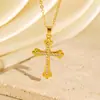 Colar Cruz Hip-Hop Europeu e Americano Retro Micro-Incustado com Zircônia, Sensação de Luxo Leve de Alto Padrão, Banhado a Cobre com Ouro Real, Pingente Moderno e Estiloso