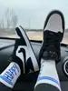 Putian Pura Original Qiao 1 Zapatos de Baloncesto para Hombre Aj1 de Caña Baja Tenis para Mujer Zapatos Deportivos Obsidiana Azul Carolina del Norte Azul y Blanco Modernos