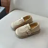 Sapatos de Couro Infantis 2026 Nova Coleção Primavera e Outono Sapatos de Couro da Moda para Meninas Solado Macio Mocassins Birkenstocks de Estudante Mocassins Casuais