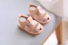 Zapatos de Bebé para Niña de Un Año Estilo Verano Nuevo, Sandalias que Chirrían, Zapatos para Niña Pequeña Princesa de Bebé Suela Suave Cerrados