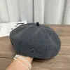 Boina Estilo Francês para Mulheres, Moda Outono e Inverno, Chapéu de Artista Versátil, Chapéu Equestre Elegante de Topo Plano para Afinar o Rosto