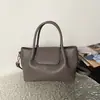 Nova Bolsa de Axila Estilo Coreano 2026 para Trabalho e Deslocamento, Bolsa de Ombro Simples de Cor Sólida, Bolsa Quadrada Pequena Casual de Alta Qualidade