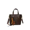 Bolsa Transversal Feminina Fashion 2026 Nova Estilosa Versátil Bolsa de Mão de Alta Qualidade Pequena Quadrada Decoração de Laço Ombro