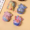 Figurilla de Gato de Orejas Largas con Laca de Ébano Yiming Xianyuan Laca Gato Curioso Adorno en Forma de Corazón de Ciervo