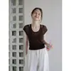 Camiseta ummoi Cor de Café Falsa Duas Peças Decote V Manga Curta Sino para Mulheres Verão com Camisola Sensação Fresca Vazada Simples Temperamento Slim Fit
