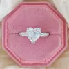 Anel Coração Ouro Rosa Levemente Luxuoso e de Alta Qualidade para Mulheres, Estilo Versátil Simples de Nicho da Moda R4325