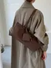 Moda minimalista coreana y japonesa 2026 verano nuevo para mujer de alta gama versátil para ir al trabajo nicho bolso de mano de un solo hombro bolso tote