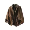 Jaqueta falsa de duas peças xadrez estilo americano para homens, primavera e outono, estilo britânico, casaco com lapela de aviador marrom Maillard para homens