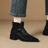 Botas de tornozelo estilo rua com estampa de leopardo europeia e americana, absolutamente deslumbrantes, para mulheres 2026 Outono/Inverno Nova Chegada Bico Fino Super Quentes Elegantes