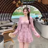 2026 Nuevo Estilo Estilo Puro Deseo Traje de Baño Enterizo Tipo Falda que Cubre el Vientre y Luce Adelgazante, Conservador de Manga Larga Tallas Grandes para Vacaciones en la Playa Bañador para Aguas Termales para Mujeres