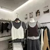 ¡Marca Thirteen Lines! Camiseta de Manga Corta para Mujer Otoño 2026 con Cuello Redondo, Color de Contraste y Rayas Cepilladas
