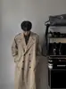 Casaco trench coat masculino de lapela entalhada, comprimento acima do joelho, abotoamento duplo, com ombreiras, casaco de comprimento médio moderno, estiloso e bonito, estilo coreano