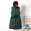 Chamarra de plumas transfronteriza de longitud media con cuello alto para mujer, nuevo estilo invierno 2026, bloques de color, ceñida a la cintura, adelgazante, cálida, abrigo de plumón de pato blanco