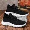 Ventas Directas de Fábrica Moda Transfronteriza Pareja Zapatos Casuales para Exterior Suela Gruesa Zapatos Perezosos Parte Superior Tejida con Mosca Zapatos Deportivos Zapatos para Correr