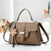 Bolso de mano para mujer de nuevo estilo con un diseño elegante y versátil, bolso de mano con tapa abatible, elegante y clásico, bandolera vintage, lujo ligero