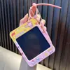 Chaveiro de prancheta de desenho graffiti, brinquedo fofo de prancheta de escrita para alívio do estresse, pingente de bolsa, chaveiro de carro, pequeno presente atacado