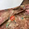 Nuevo abanico redondo de estilo chino con estampado de peonías en tela tipo acetato, adecuado para ropa exterior de mujer de tendencia nacional, cheongsam, hanfu y falda de cara de caballo.