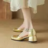 Zapatos de tacón medio huecos talla de zapatos 33 nuevas sandalias de punta media 2024 tacón cuadrado comercio exterior código HWIS 43 bolsa de empalme