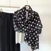 2026 Novo Lenço Feminino Outono Inverno Estilo Francês Elegante Versátil Fino Poá Sarja Veludo Algodão Linho Sensação Xale Longo