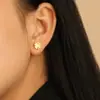 Clavos para Orejas Pequeños de Ins Simple Hebilla de Tornillo Clavos de Oreja con Letras Múltiples Clavos para Hueso de Oreja Agujeros de Oreja de Acero de Titanio Apilables para Usar Libres para Dormir