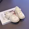 2026 Sapatos de Princesa de Primavera para Crianças Sapatos de Menina Solado Macio Sapatos de Couro Moda Estilo Britânico Sapatos Individuais Meninas Pequenas Estilo Coreano