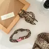 Pinza de Nube con Corte Estampado de Leopardo para Mujer, Nuevo Accesorio para el Cabello de Alta Gama Otoño e Invierno 2025 para Volumen, Pinza de Tiburón en la Parte Posterior de la Cabeza