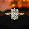 Anillo de Cubo de Azúcar Cortado Flor de Hielo Radiante de Paraíba Vintage Oro Cálido de Lujo Anillo para Mujer con Diamante de Alto Carbono para el Viaje Diario