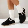 2026 Nuevas Mules Negras de Gamuza Bordadas con Hebilla Cuadrada, Zapatos de Media Pantufla Planos sin Cierre y de Punta Cerrada, Exclusivo para Comercio Electrónico Transfronterizo